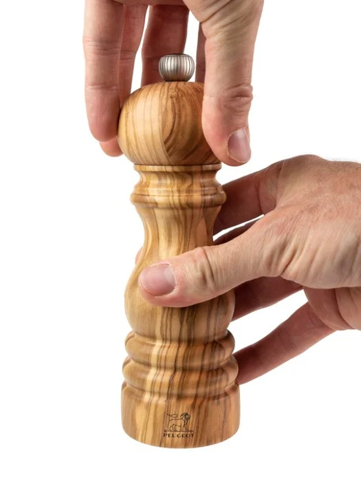 Mlýnek na pepř Paris, olivové dřevo, 18 cm
