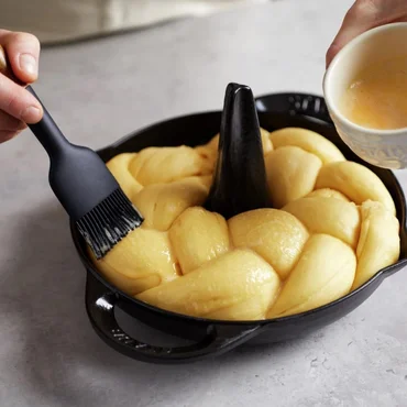 Staub Štětec/mašlovačka s dřevěnou rukojetí, 22 cm