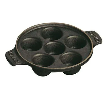 Staub Litinový talíř na šneky - 6 prohlubní, černá