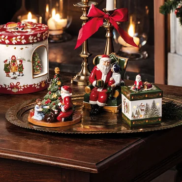 Villeroy & Boch Christmas Toys Santa v křesle s hracím mechanismem, 15 x 10 cm