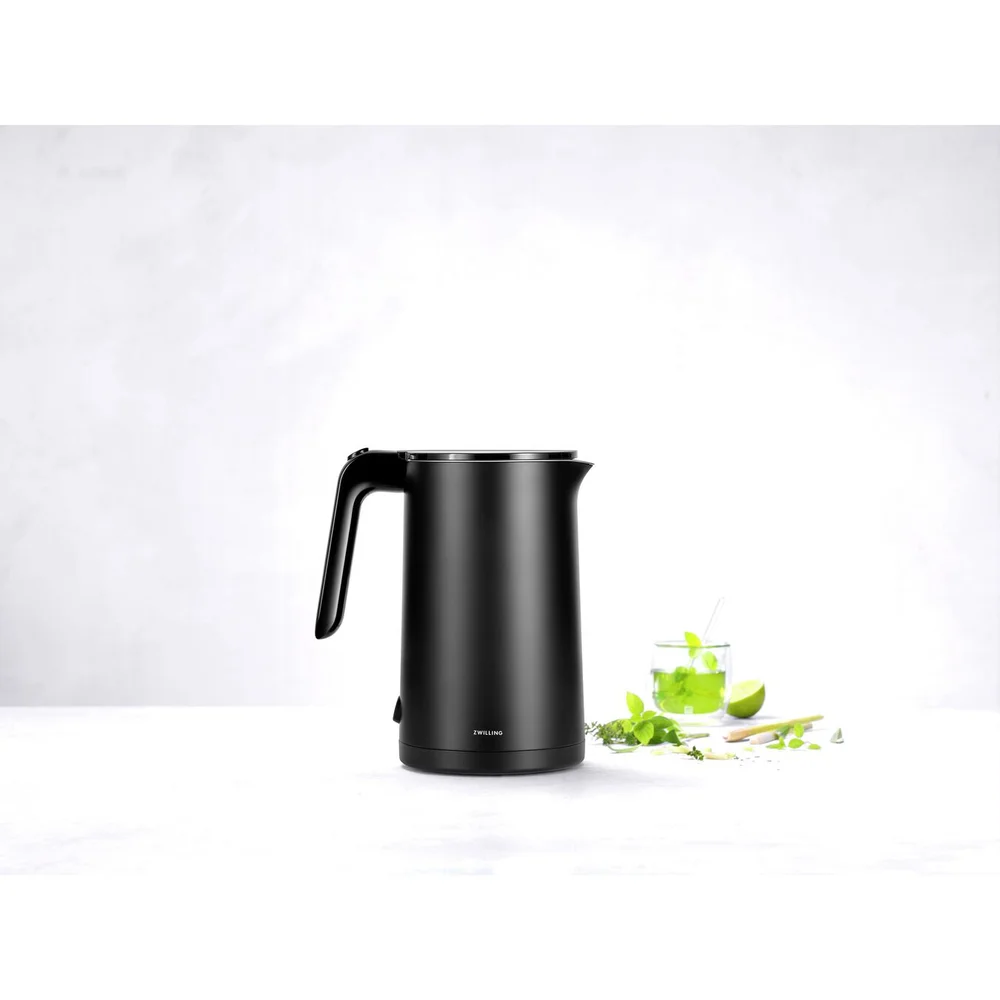 Rychlovarná konvice Enfinigy, 1,5 l, černá