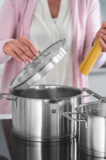 Zwilling Sada nerezového nádobí se slévacími poklicemi True Flow, 5 ks