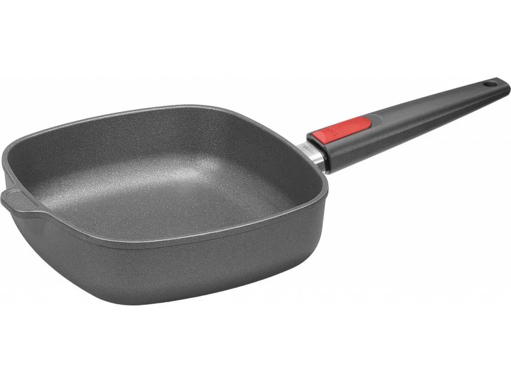 Čtvercová pánev s odnímatelnou rukojetí Nowo Titanium, 28 x 28 cm