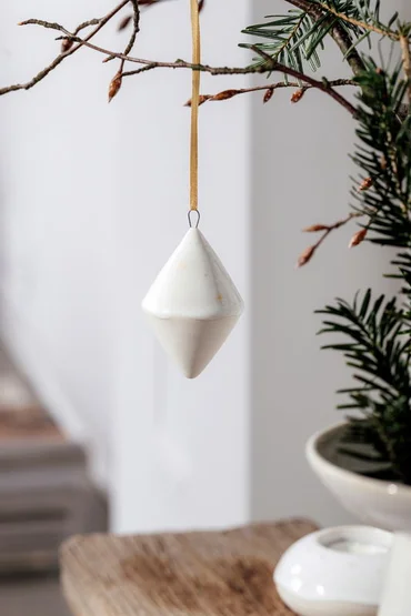 Villeroy & Boch Závěsná ozdoba Šiška Winter Glow, 8,1 cm