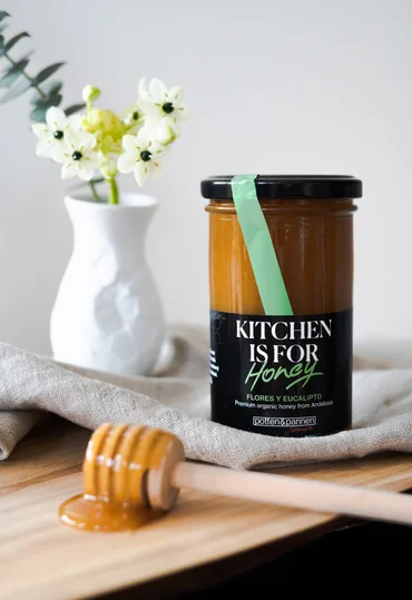 Verde Miel Bio med Flores y Eucalipto z divokých květin a eukalyptu, 375 g