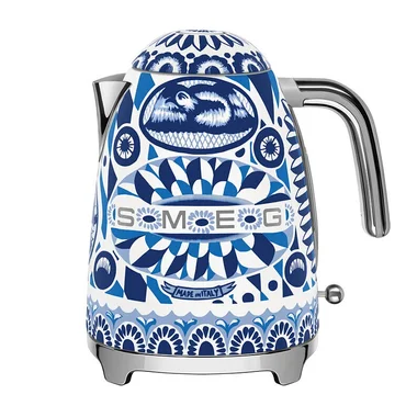 Smeg Dolce&Gabbana Rychlovarná konvice Blu Mediterraneo, 1,7 l