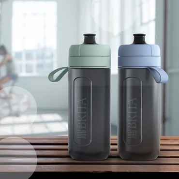 Brita Filtrační láhev na vodu Fill & Go Active se 2 filtry MicroDisc, 0,6 l