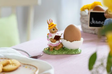 Villeroy & Boch Stojánek na vajíčka Annual Easter Edition 2025, zaječice Emma