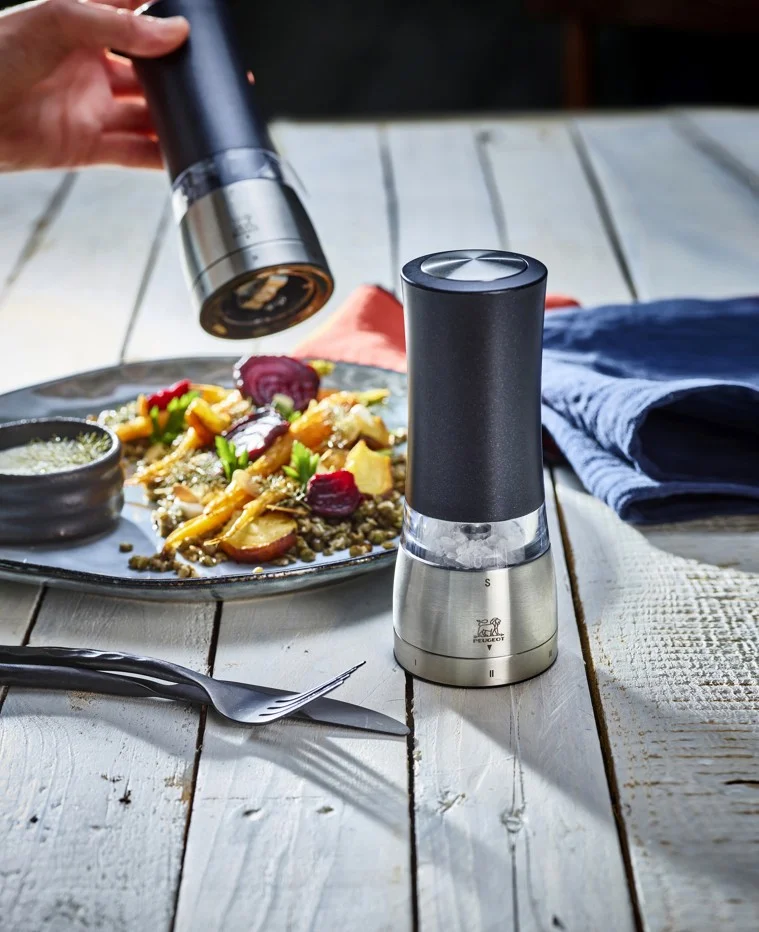 Set elektrických mlýnků na sůl a pepř s osvětlením Daman, 16 cm