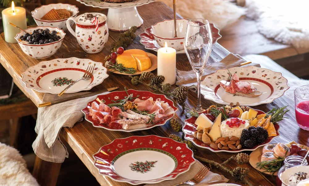 Slavnostní prostření v rustikálním stylu – vánoční porcelánový servis Villeroy& Boch Toys Delight