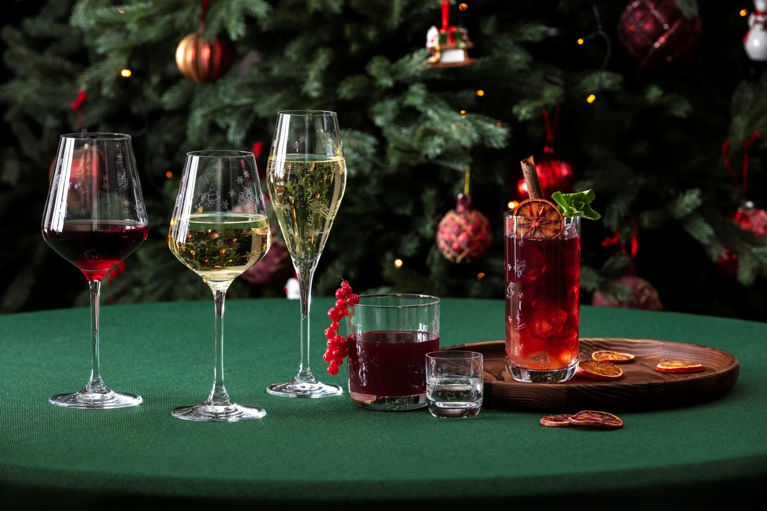 Slavnostní nápojové sklo Villeroy & Boch Toy´s Delight. K dispozici sklenice na šampaňské, bílé a červené víno.