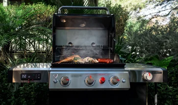Jaký gril na terasu, zahradu nebo na cesty? Vyberte si toho správného parťáka