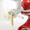 Kuchynský robot Artisan KSM125 s mlynčekom a príslušenstvom na cookies, kráľovská červená