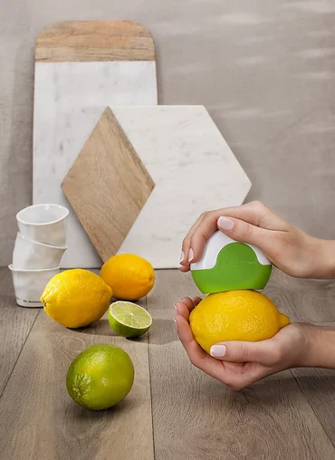 Microplane Flexi Zester struhadlo na citrusovou kůru, oranžové