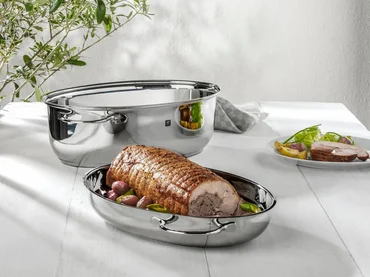 Zwilling Oválny nerezový pekáč s multifunkčnou pokrievkou Plus, 8,5 l