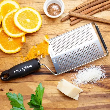 Microplane Gourmet dvojstranné strúhadlo: jemné a hrubé