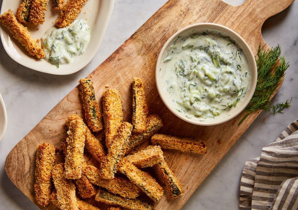 Pečené cuketové hranolky s tzatziki